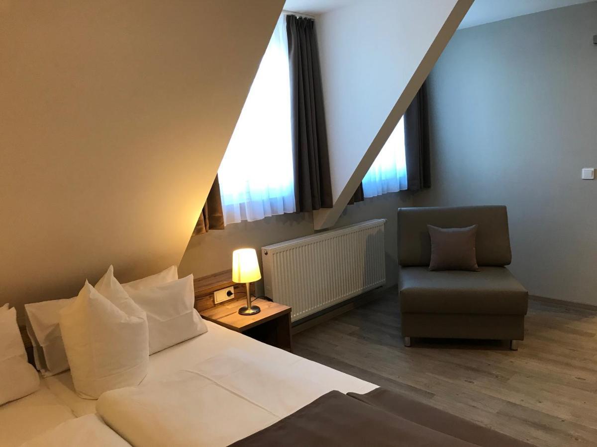 Hotel-Gasthof Neue Post Leutershausen  Eksteriør bilde